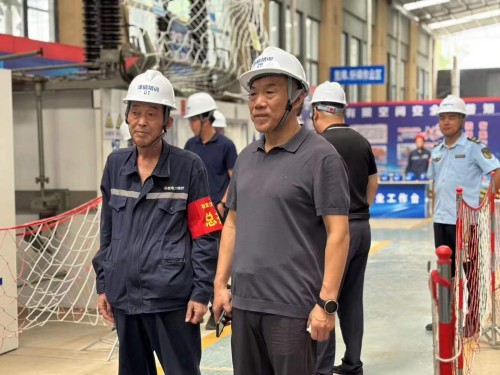 2025年7月29日泰安市應(yīng)急局領(lǐng)導(dǎo)來澤能電力科技公司調(diào)研＂有限空間作業(yè)＂安全治理演示活動(dòng)！